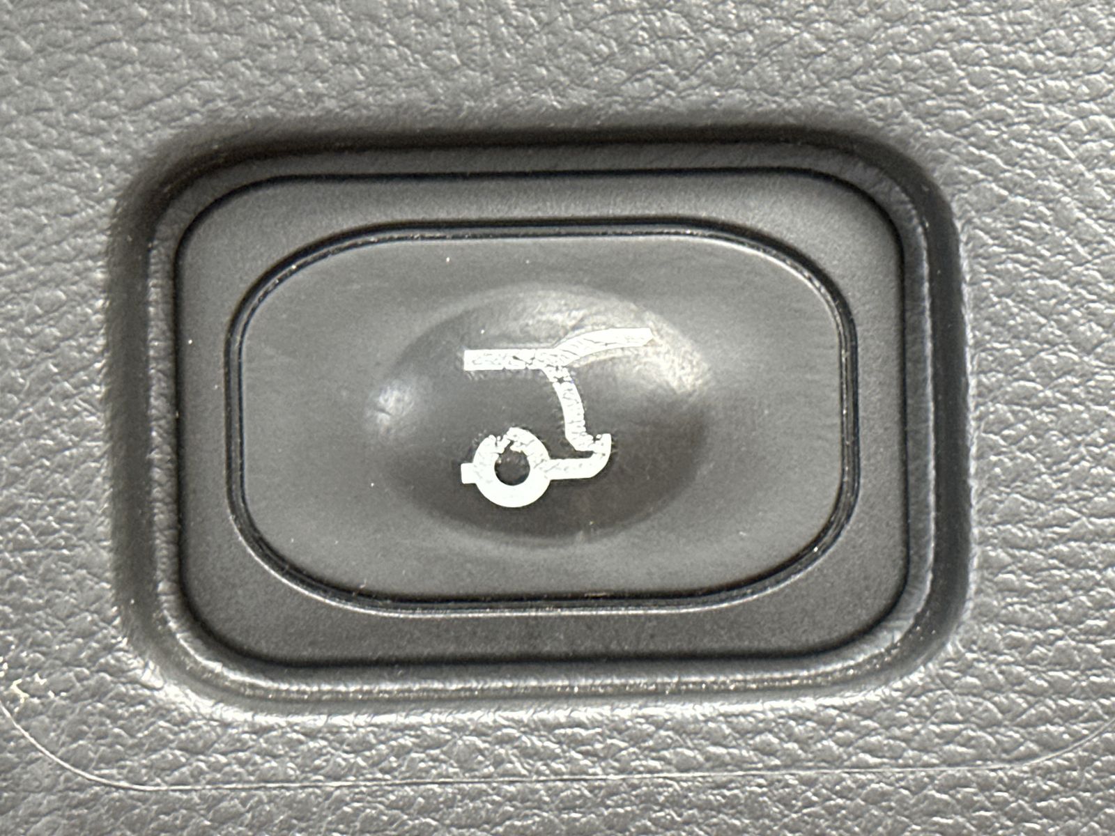 Fahrzeugabbildung Ford Mondeo Turnier 2.0 EB Titanium NAV+LED+AHK+SHZ