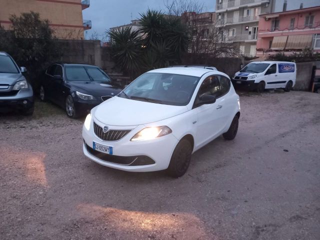 Lancia Ypsilon 1.0 FireFly 5 porte S&S Hybrid Ec