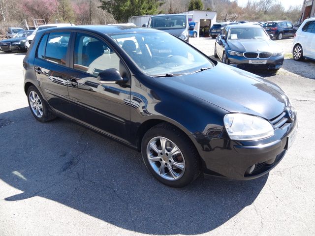 Fahrzeugabbildung Volkswagen Golf V Lim. Tour/Klima/PDC/Alu/