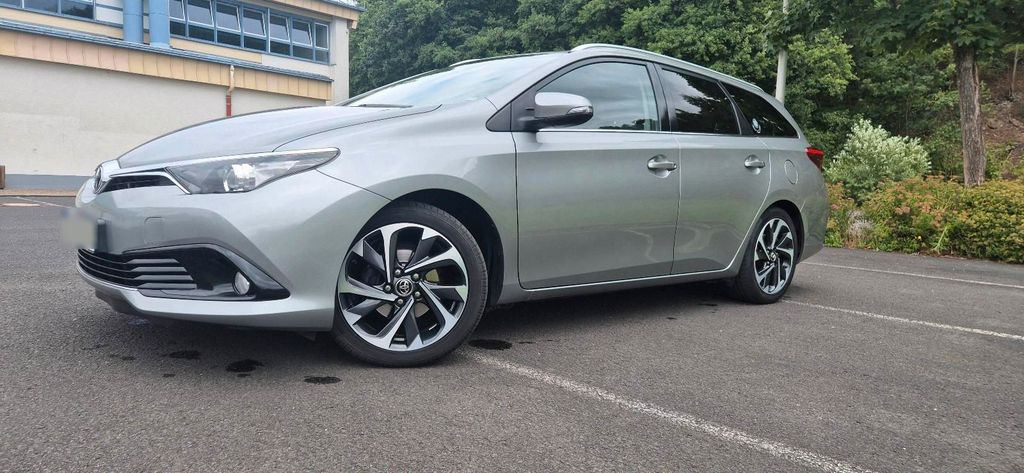 Image of Toyota Auris Touring Sports