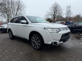 Mitsubishi Outlander Diamant 4WD AHK°1-HAND°RFK°NAVI°TLEDER - gebrauchte Mitsubishi Outlander aus dem Jahr 2015