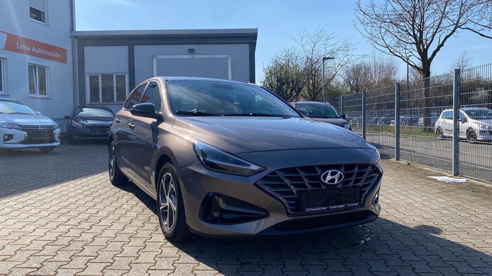 Hyundai i30 Intro Edition Mild-Hybrid / 2. Hand