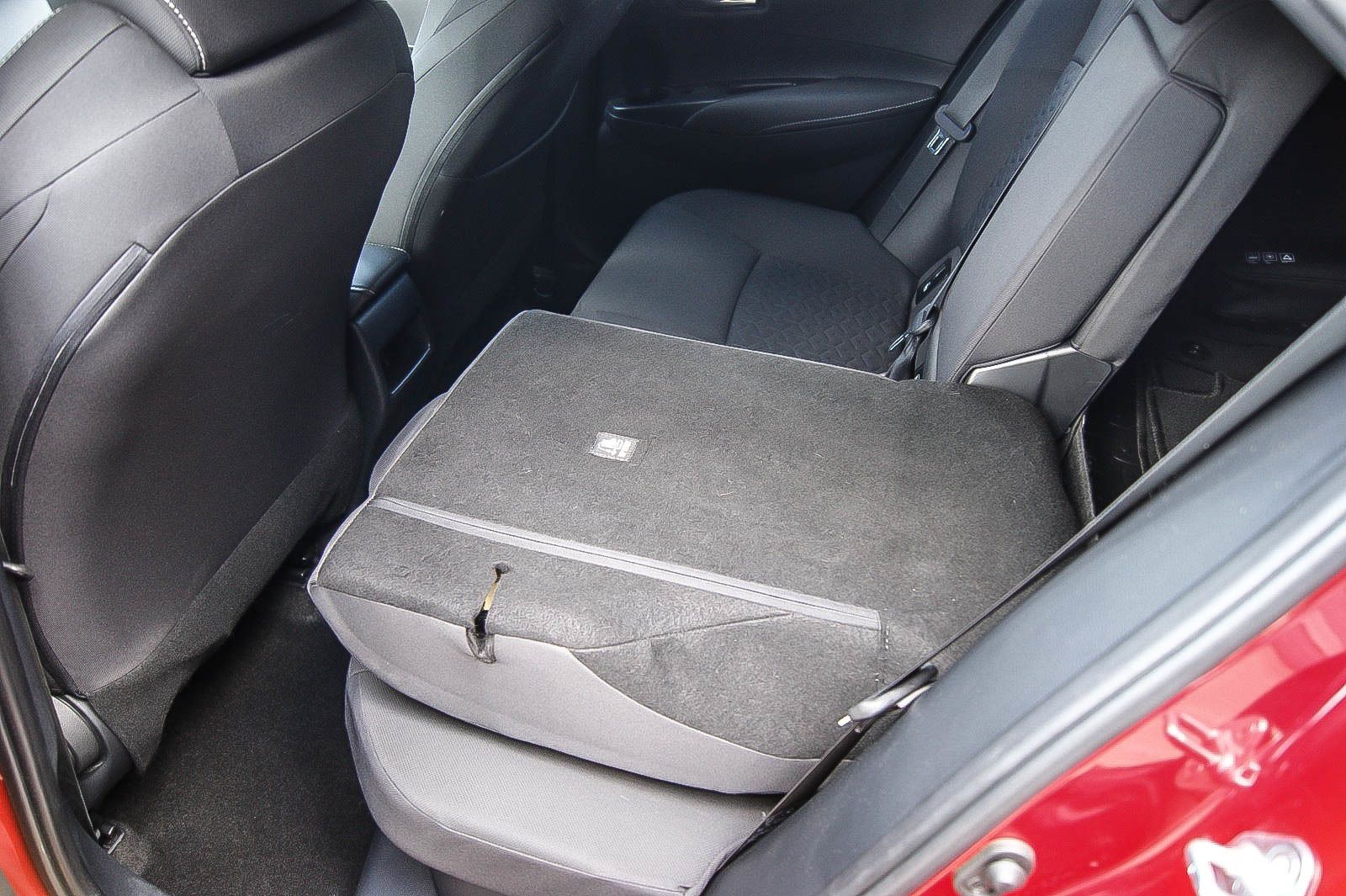 Fahrzeugabbildung Toyota Corolla 1.8 Hybrid  Club LED NAVI ACC KAMERA DAB