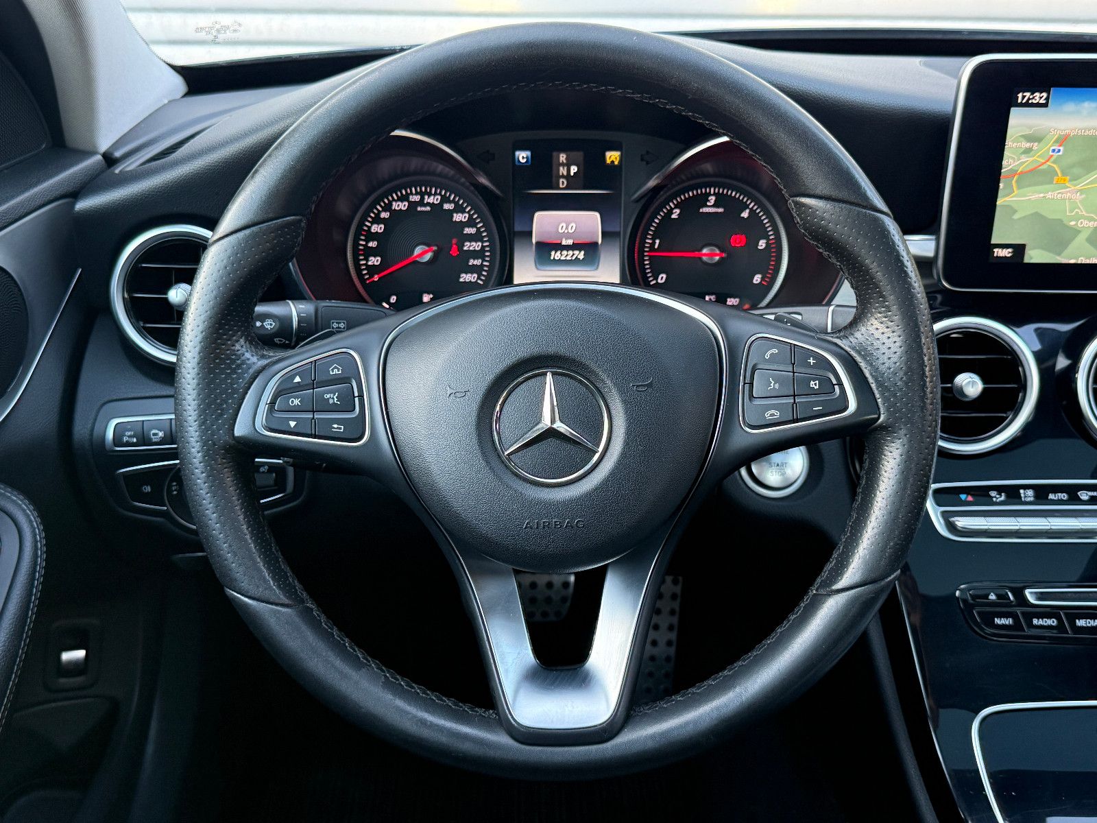 Fahrzeugabbildung Mercedes-Benz C 200 d Limo 9G-Tronic Avg GRA Pano 360°Kamera