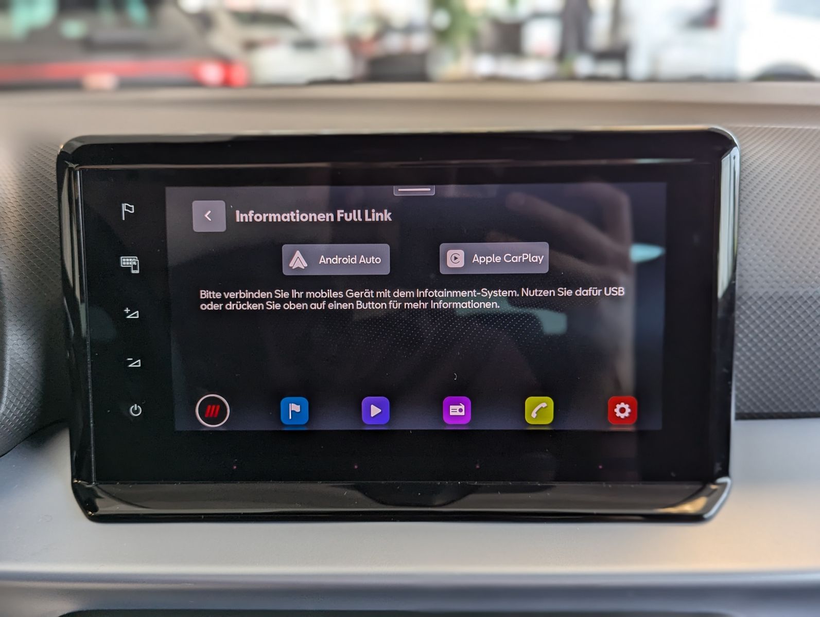 Fahrzeugabbildung SEAT Arona 1.0 TSI FR DSG LED Dinamica ACC AHK Kamera