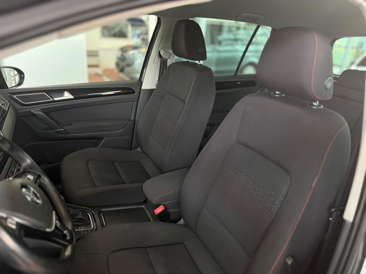 Fahrzeugabbildung Volkswagen Golf Sportsvan TDI DSG SOUND NAVI AHK ACC ALU