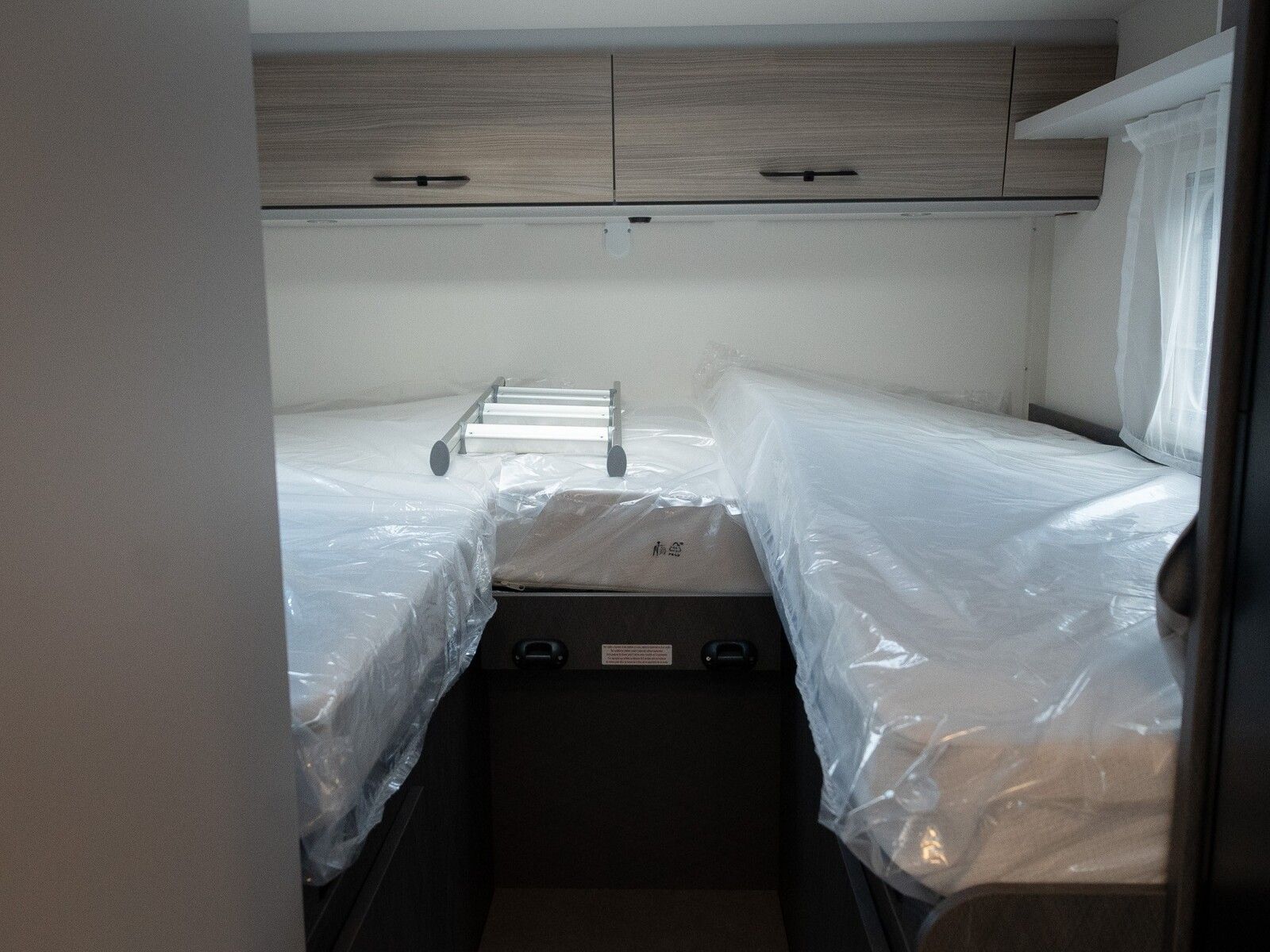 Fahrzeugabbildung Etrusco V Ford 6.8 SCF Complete Selection! Dieselheizung