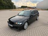 BMW E46 320i Touring*AHK*Schiebedach*M-Paket - BMW: Kombi, E46 Paket