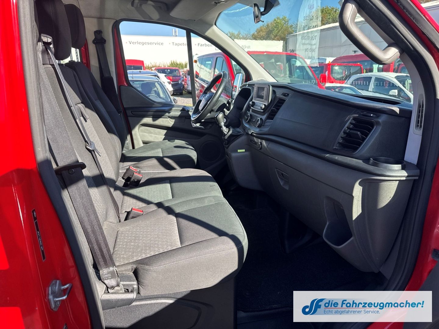 Fahrzeugabbildung Ford Transit Custom Tourneo 320 L1 Trend *EXPORT*4143