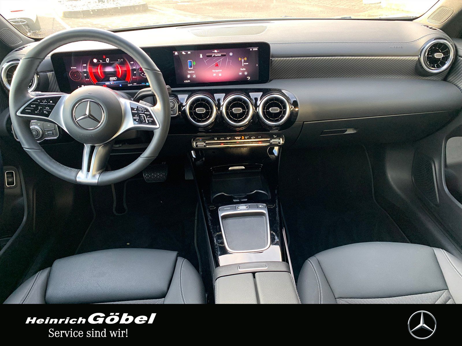 Fahrzeugabbildung Mercedes-Benz CLA 180 Progressive (EURO 6e)