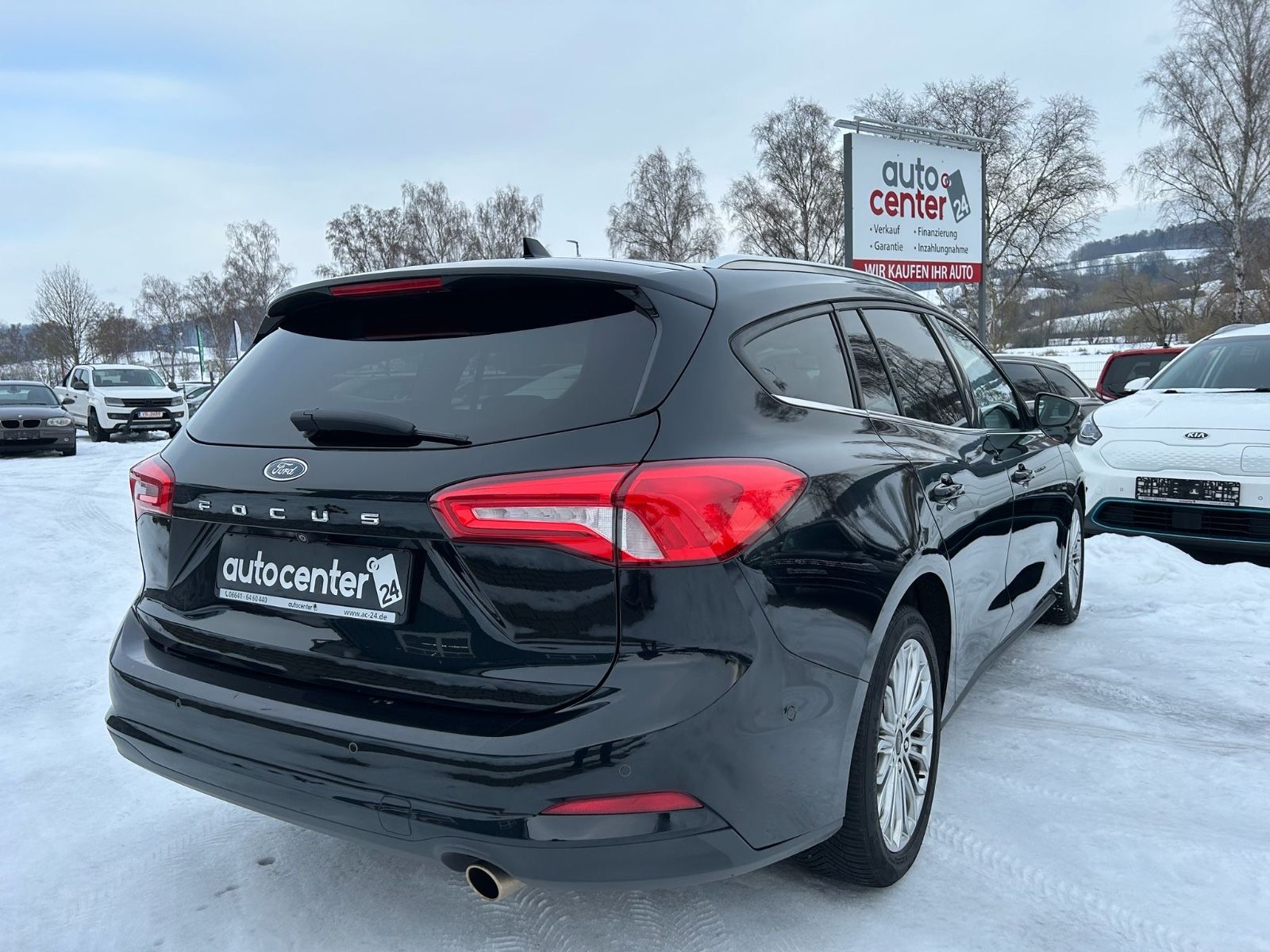 Fahrzeugabbildung Ford Focus Turnier Titanium°LED°Kamera°Navi°