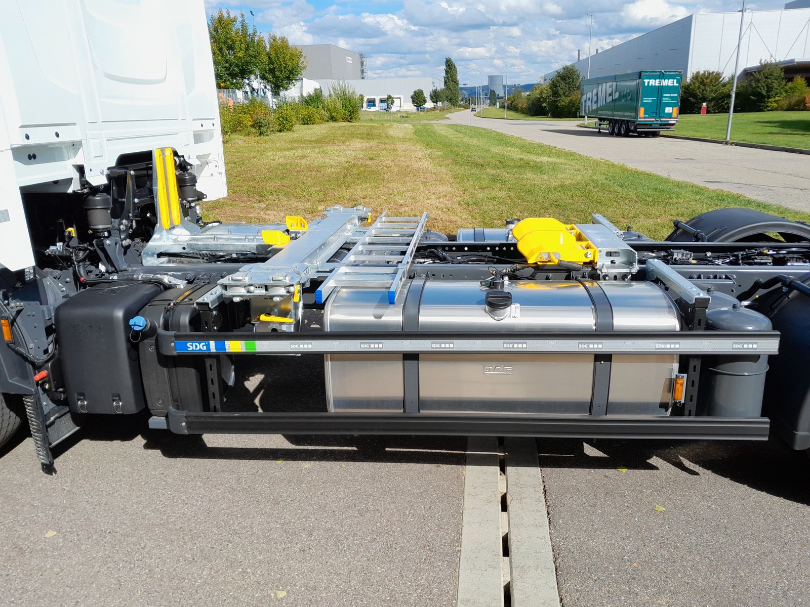 Fahrzeugabbildung DAF FAN XF 480 NGD Multiwechsler 1020-1320