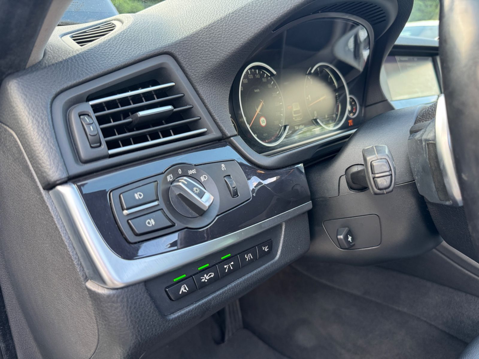 Fahrzeugabbildung BMW 530d Touring*Pano*hinterachslenk*Vollausstattung