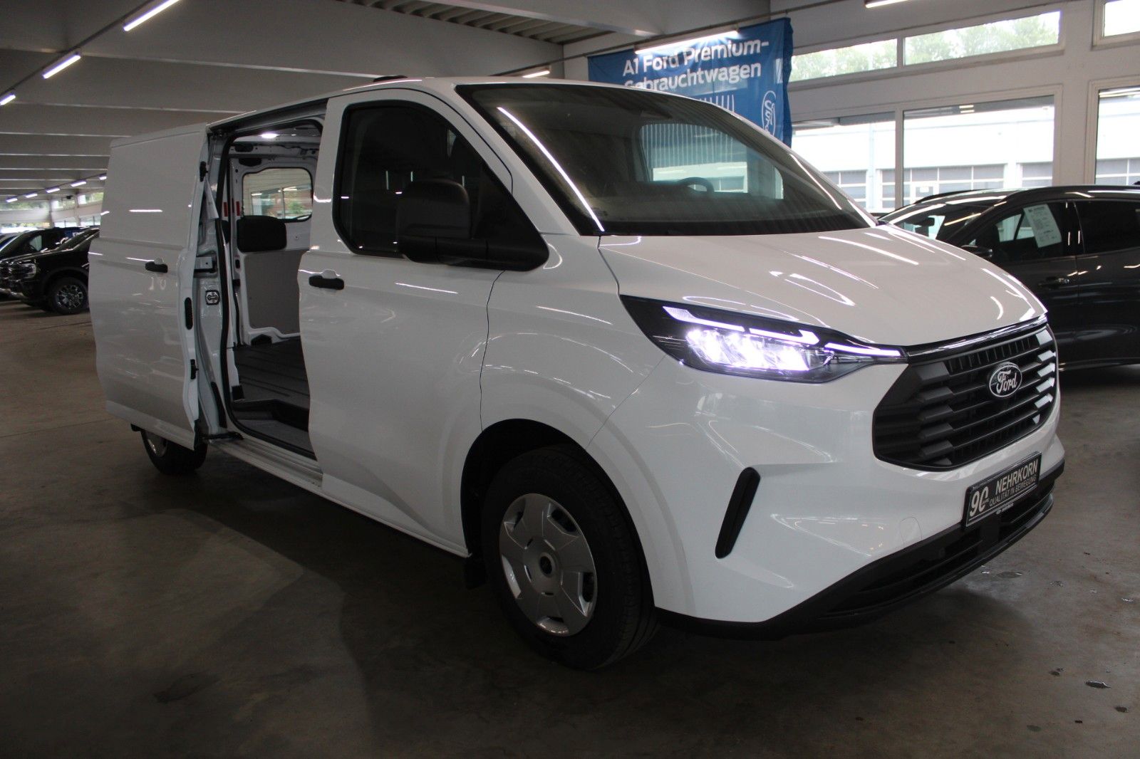 Fahrzeugabbildung Ford Transit Custom TREND L2 Kasten LED NAVI ACC uvm.