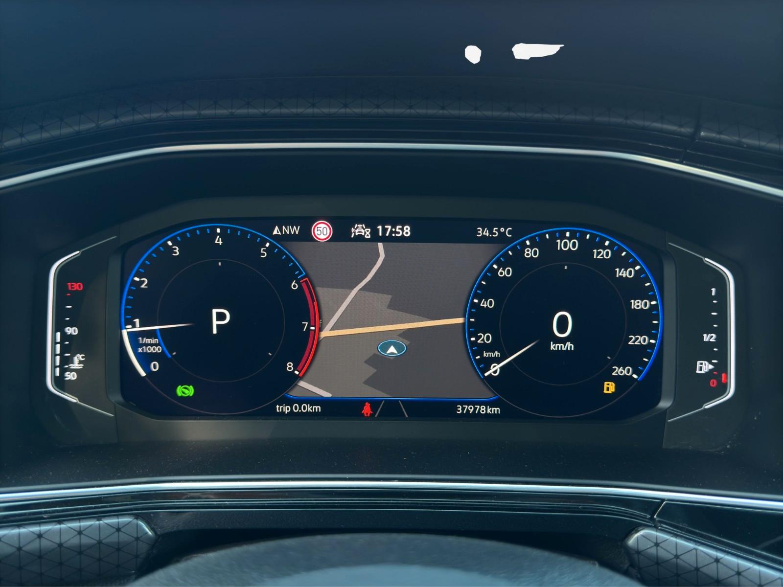 Volkswagen T-Cross R-Line *iQ Drive * ACC * Carplay