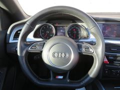 AUDI A5 Cabriolet 1.8 TFSI S-Line Xenon 18'' Navi PDC AUDI A5 Cabriolet 1.8 TFSI S-Line Xenon 18'' Navi PDC