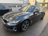 BMW 520d xDrive Touring Pano/HuD/Memory/Leder/AHK