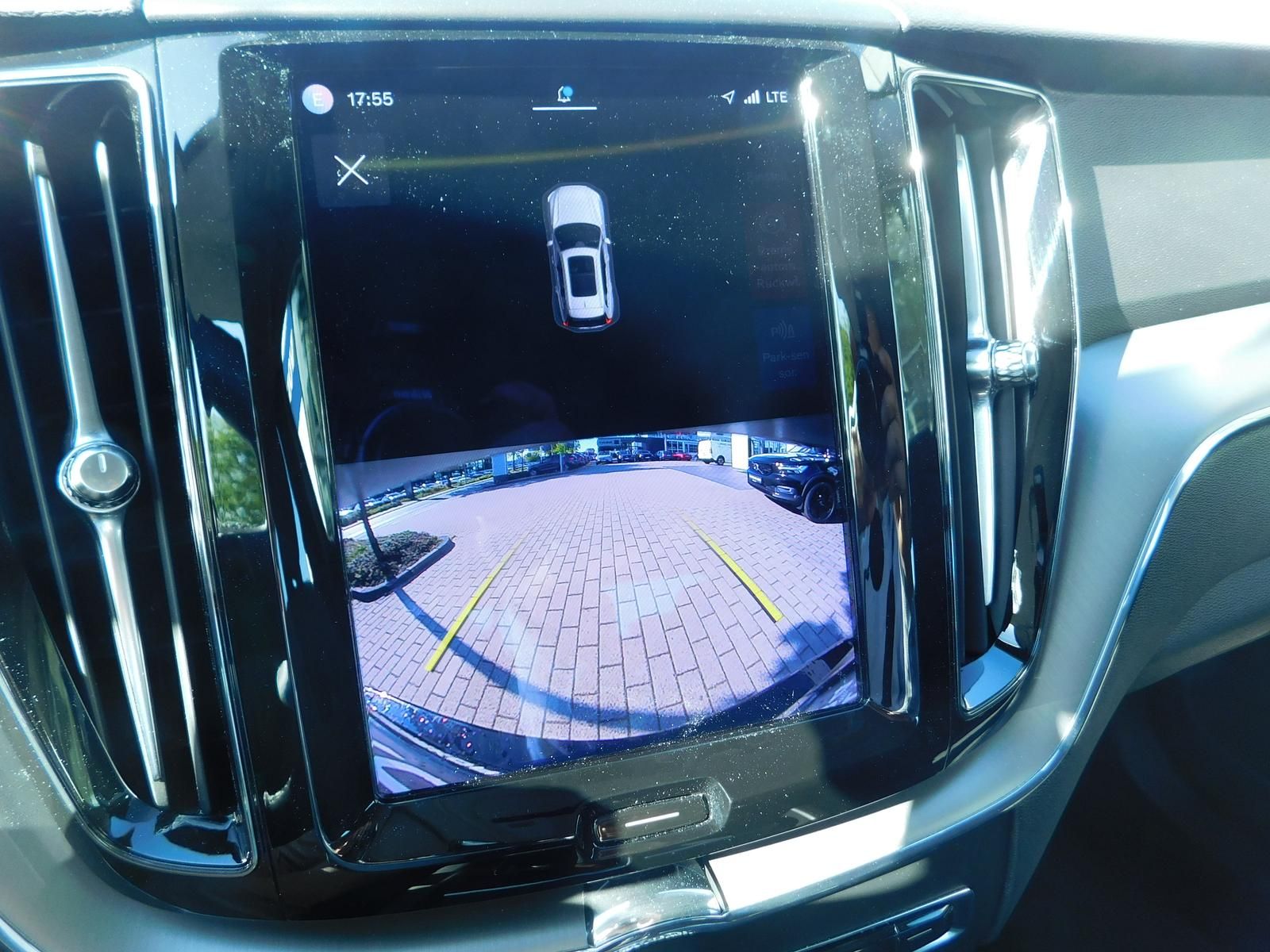 Fahrzeugabbildung Volvo XC60 B4 D Core