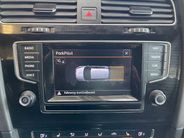 Volkswagen Golf VII Lim. GTI BMT *1.HAND*NAVI*TEMP*PDC*