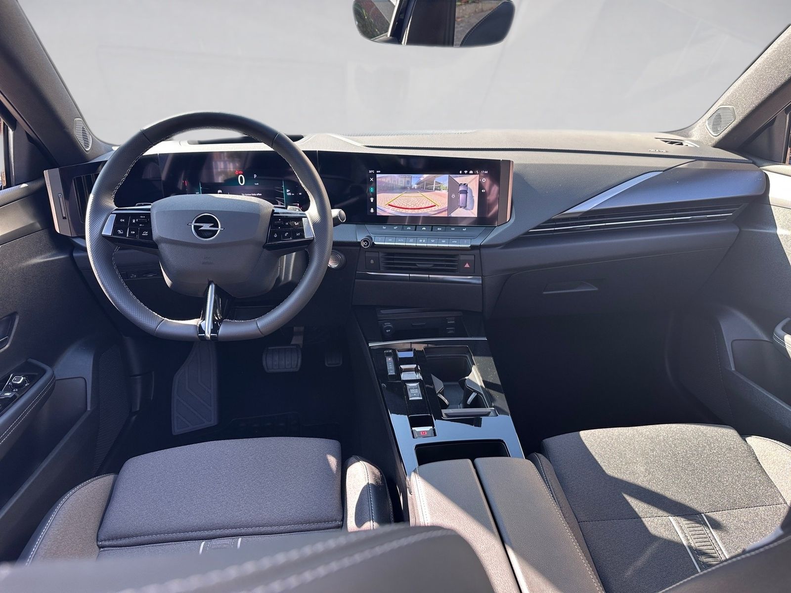 Fahrzeugabbildung Opel Astra L Sports Tourer 1.2 Turbo GS 360,HUD,LED