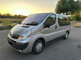 Opel Vivaro Klima 8 Sitzer TÜV Altern. Zu Multivan - Opel: Multivan