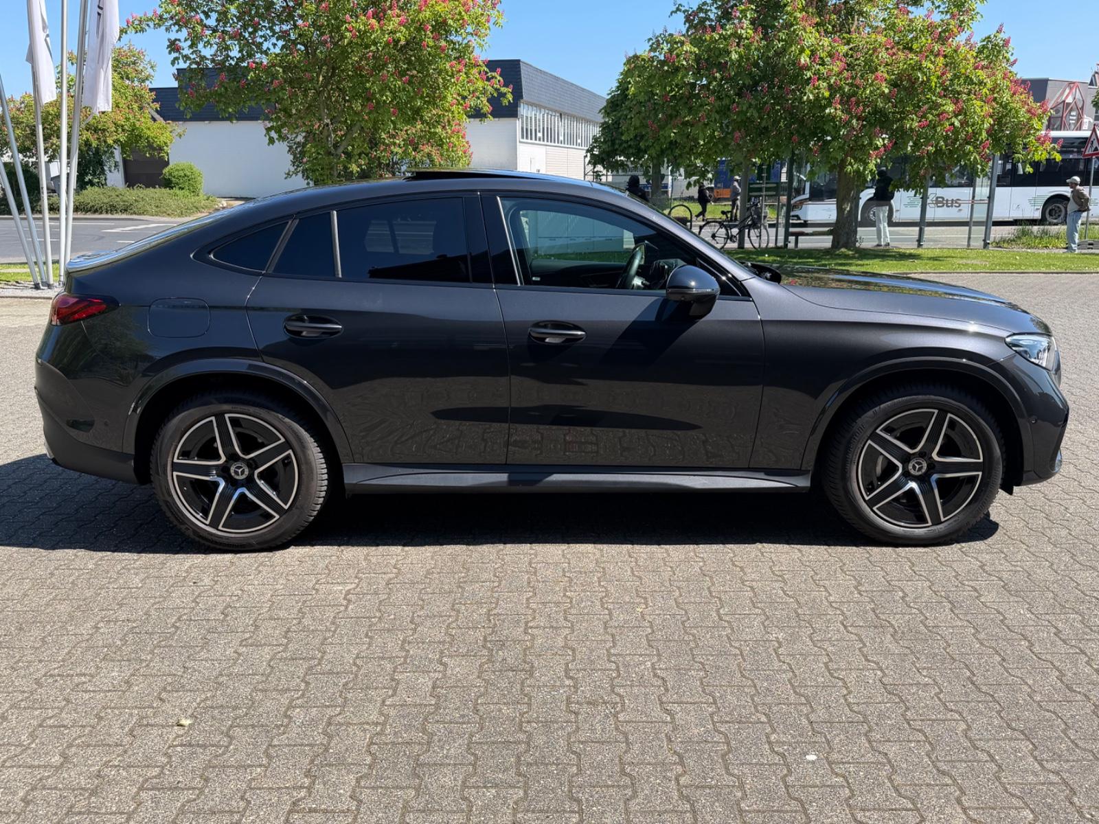 Mercedes-Benz GLC 220d 4Matic Coupe AMG PANO DIGITAL LIGHT 360