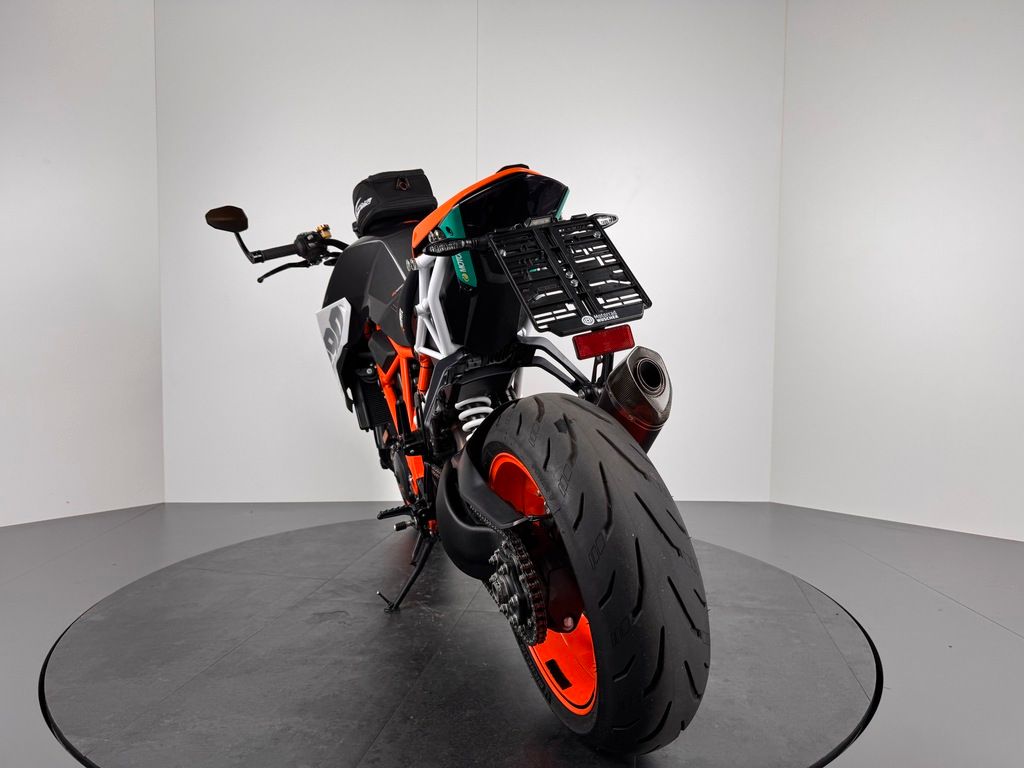 Fahrzeugabbildung KTM 1290 SUPER DUKE R *ZUBEHÖR *SERIVCE NEU *1. HAND