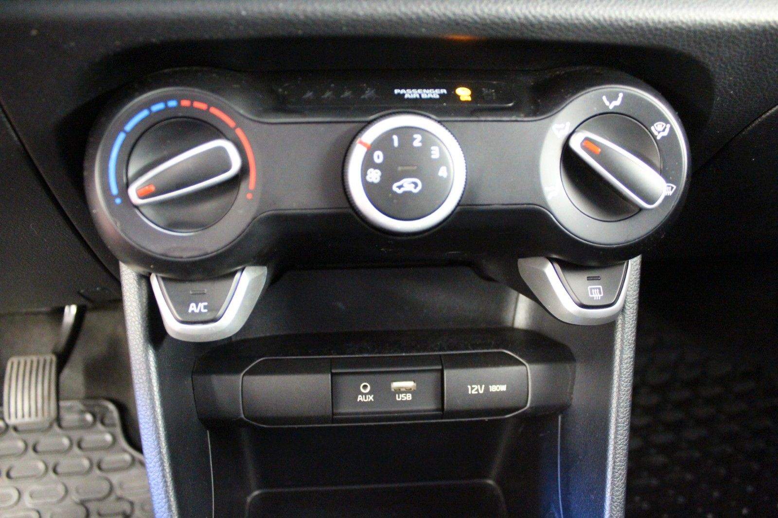 Fahrzeugabbildung Kia Picanto 1.0 Dream-Team Edition