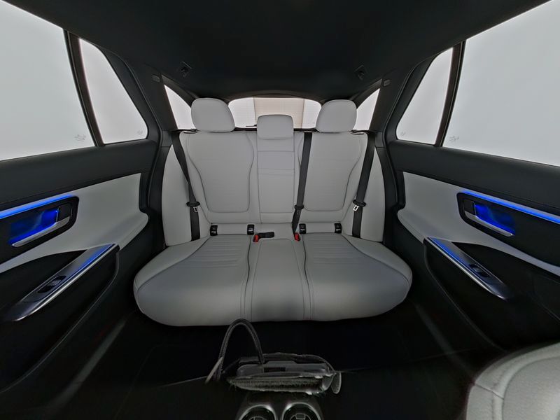 Fahrzeugabbildung Mercedes-Benz C 180 T AMG+NIGHT+DIGITALL+AHK+LENKRADHEIZ+