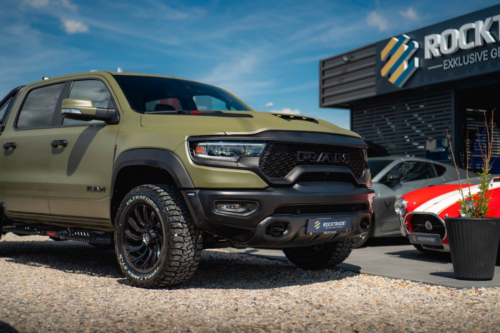 Fahrzeugabbildung Dodge RAM 5.7 V8 HEMI 4x4 LARAMIE OFFROAD TRX Styling