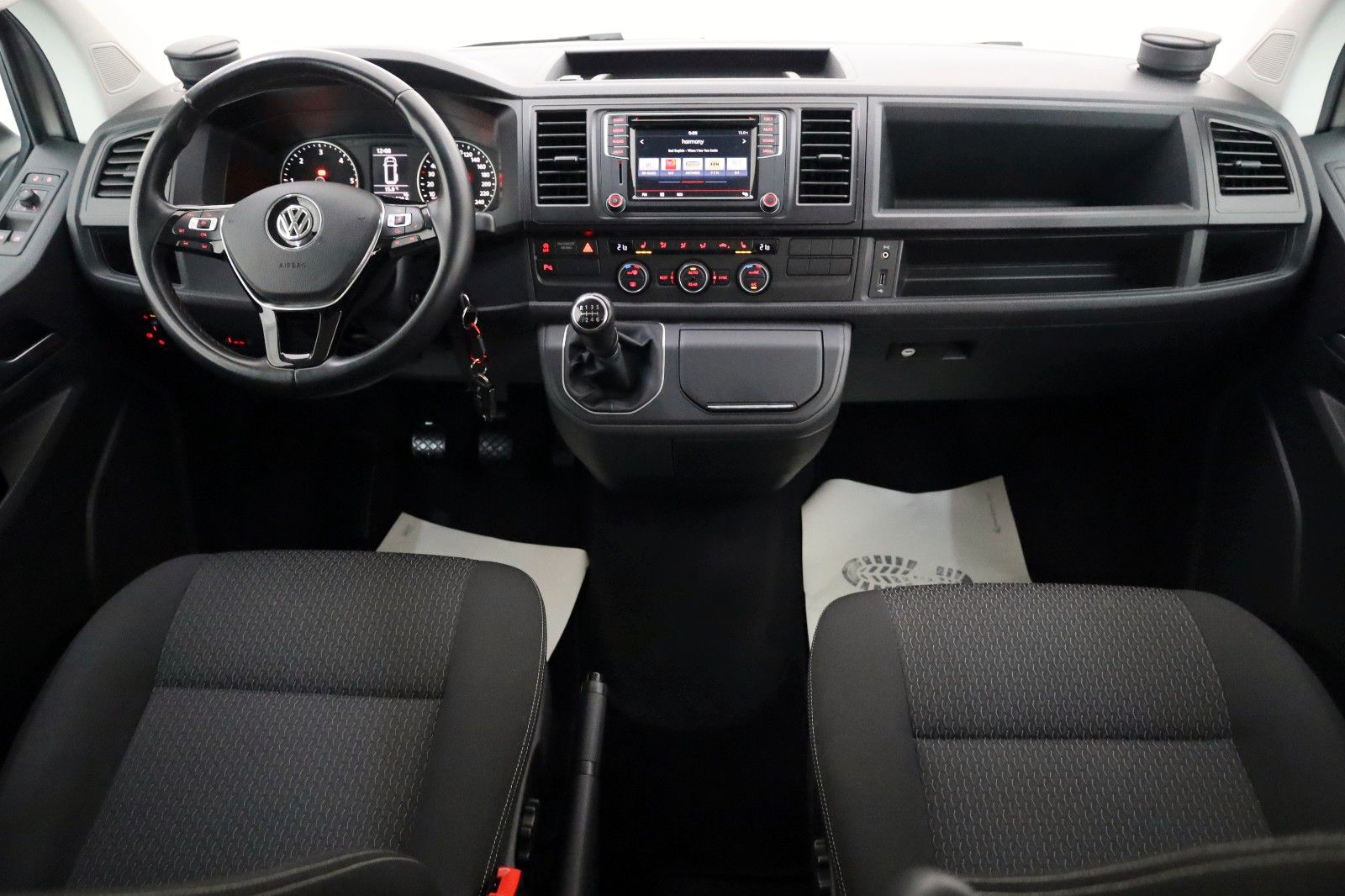 Fahrzeugabbildung Volkswagen T6 Multivan Trendline ACC,SH,PDC,AHK,Allwetter