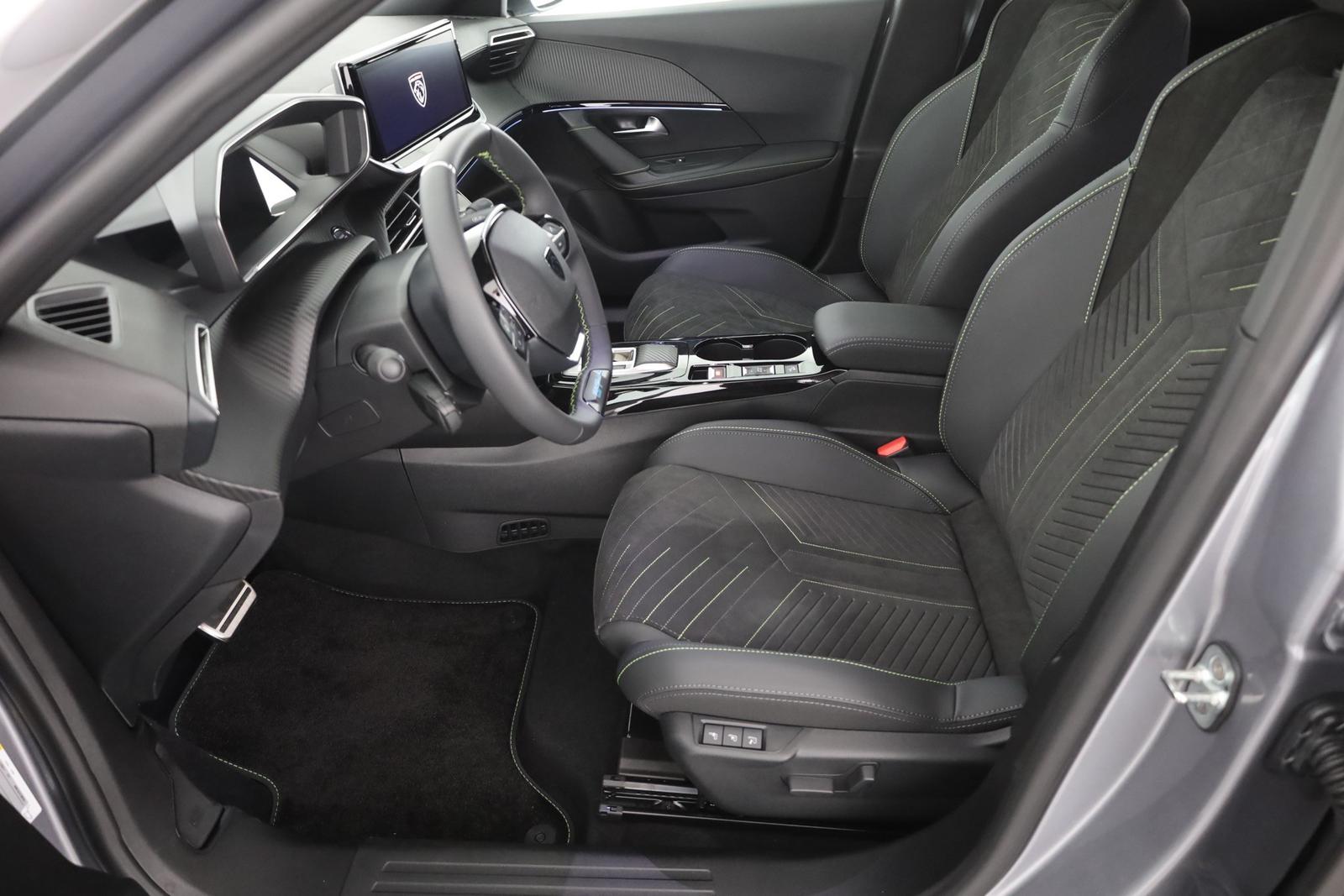 Peugeot 2008 GT 1.2 Hybrid 145 Aut. LED ACC Navi
