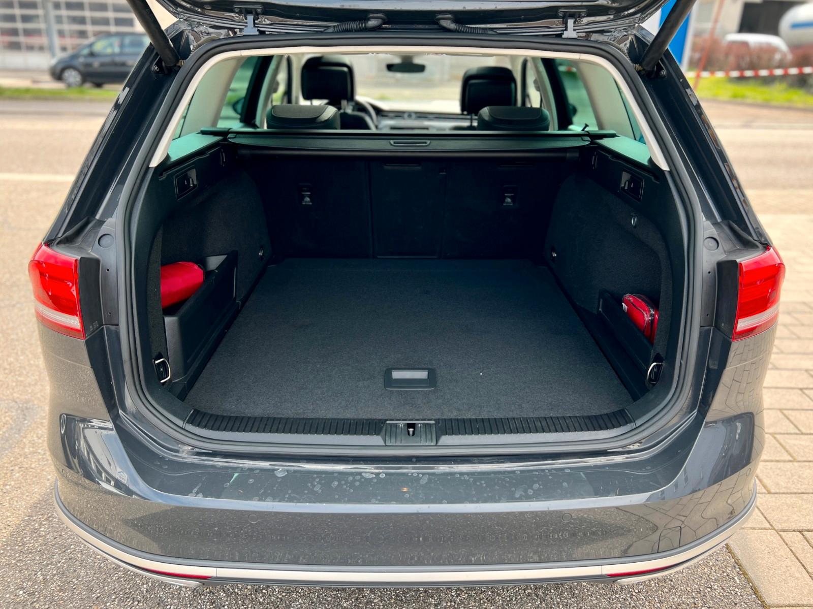 Volkswagen Passat 2.0 TDI BiTurbo DSG 4Mo. Variant Alltrack