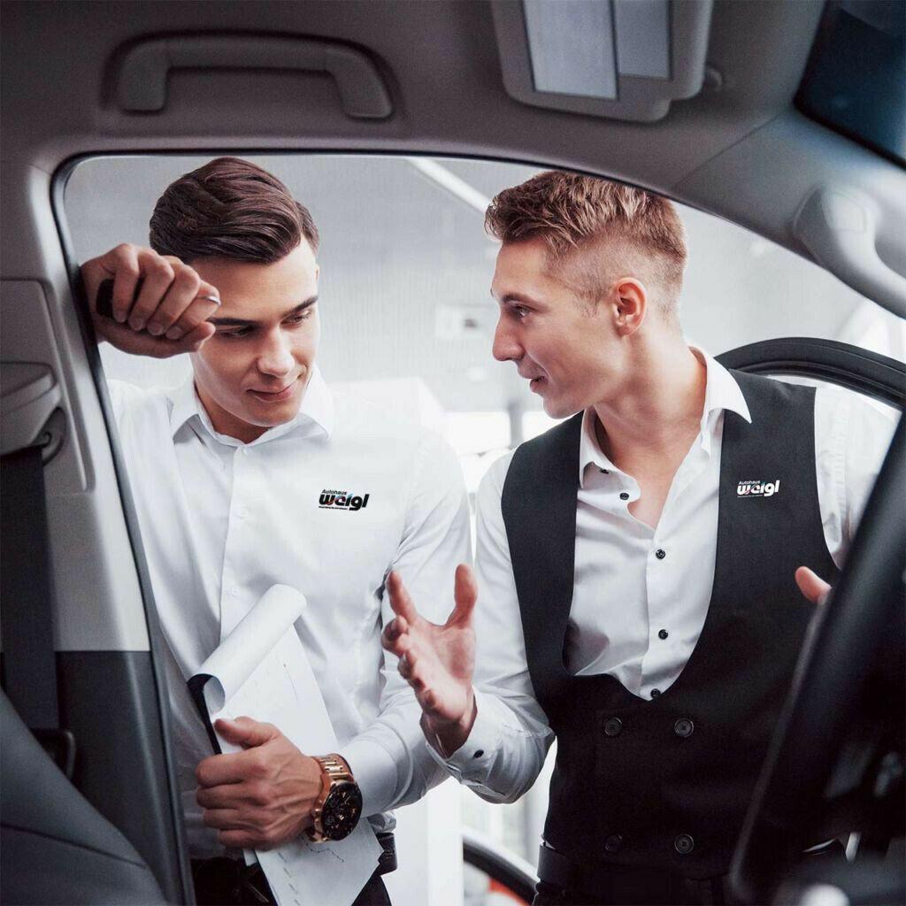 showroom-image-top
