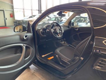 Smart ForTwo coupe 52kW *19%MwSt*MFL*NAVI*SHZ*