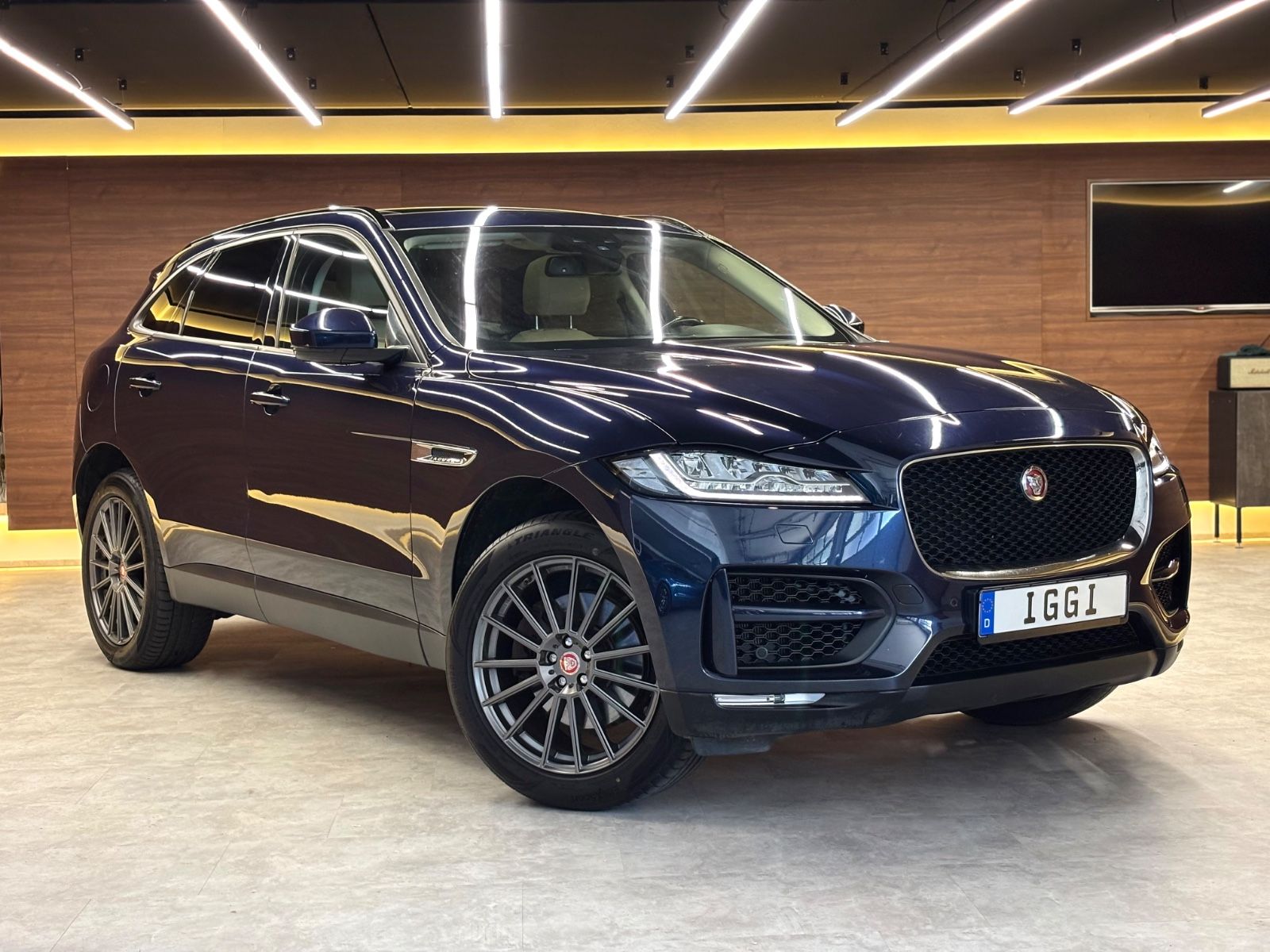 Jaguar F-Pace 30T Prestige AWD Pano Leder Meridian