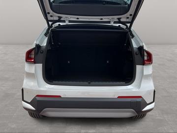 2022 BMW IX1 — миниатюра 16
