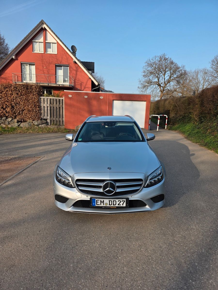 MERCEDES-BENZ C 220 d T Autom. -