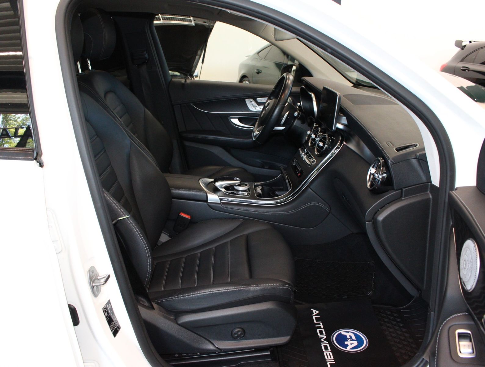 Fahrzeugabbildung Mercedes-Benz GLC 350 d 4MATIC AMG Line *PNRM*Kamera*AHK