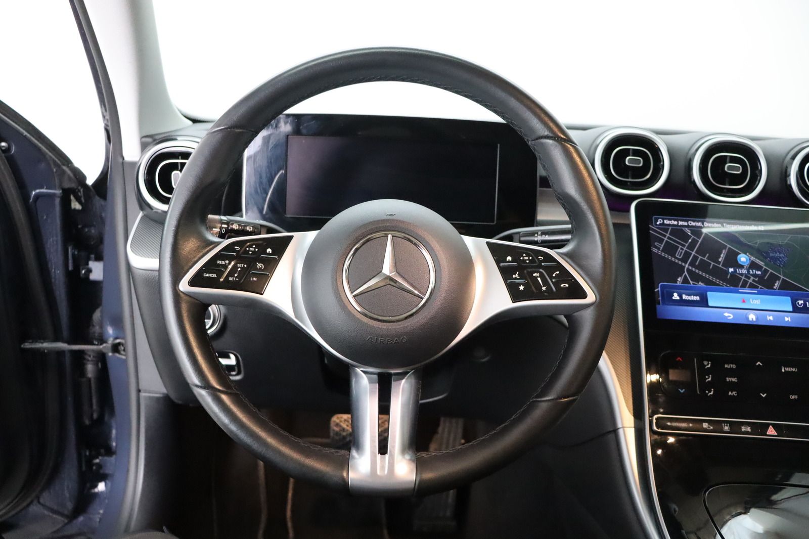 Fahrzeugabbildung Mercedes-Benz C 220 T d 4Matic Standhzg. * LED *