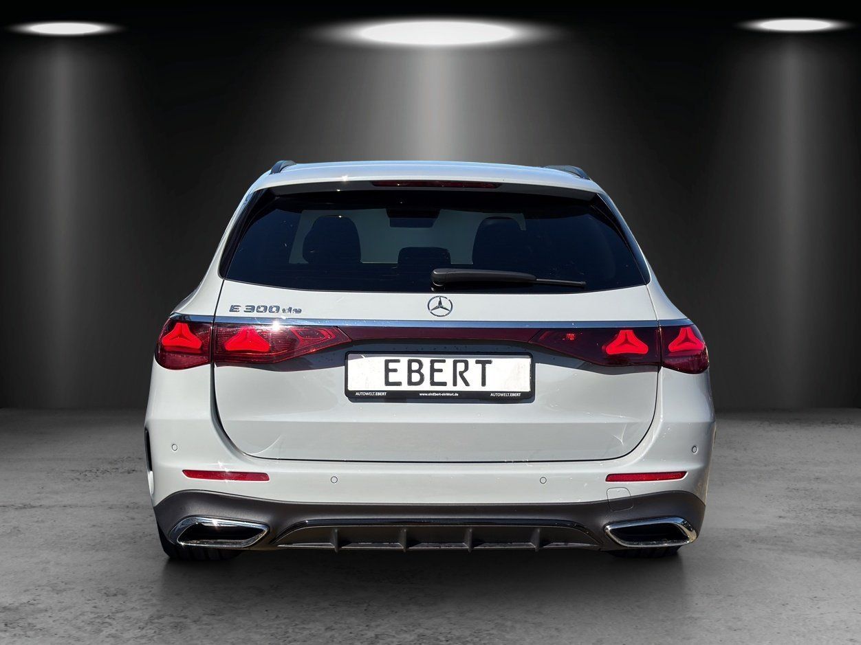 Fahrzeugabbildung Mercedes-Benz E300de T AMG Prem+ DISTRO Superscrn AIRMATIC AHK