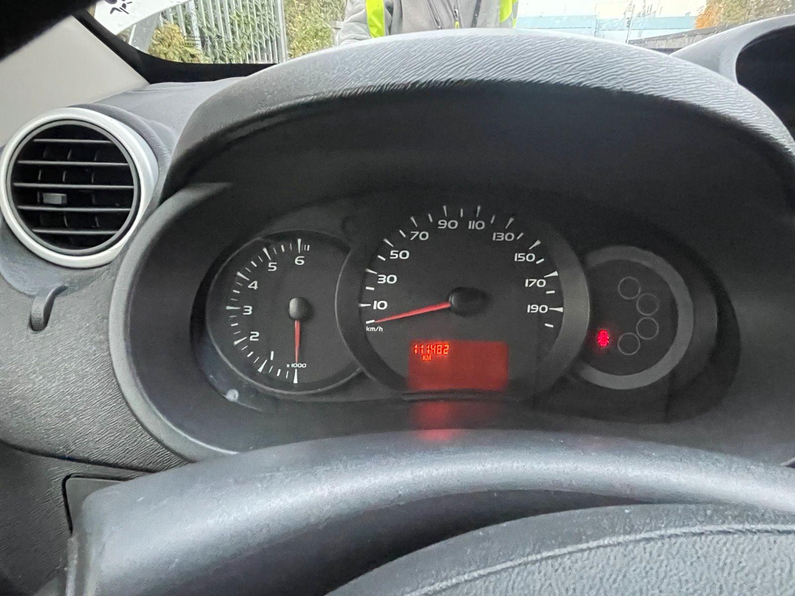 Renault Clio 2013 — photo 12