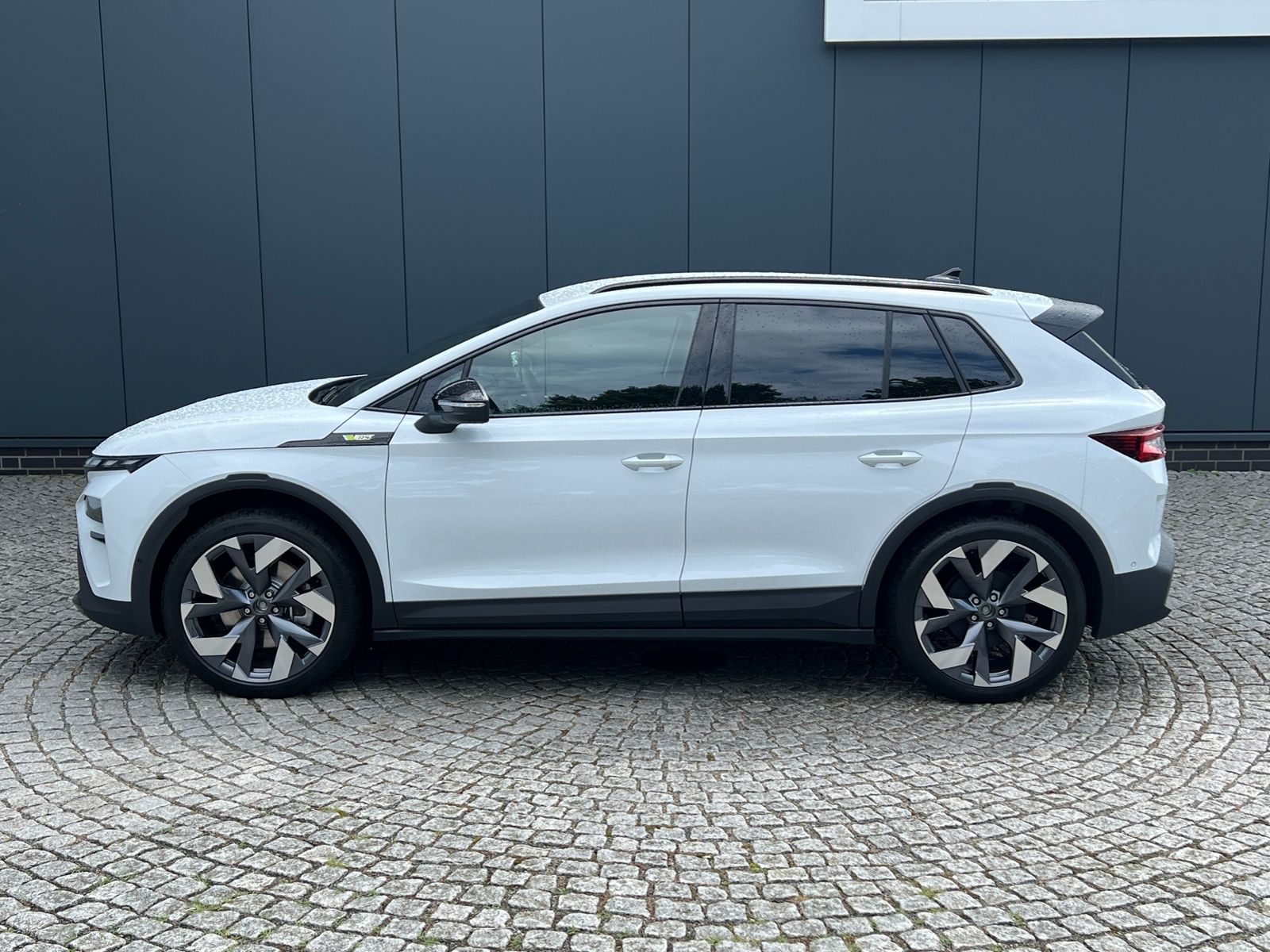 Fahrzeugabbildung SKODA Elroq RS 4x4 *Matrix-LED, AHK, 21'-LM*