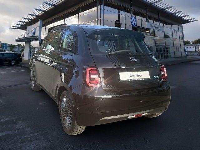 500e 3+1 3+1 42kWh KOMFORT-P. 16 ALU RFK360