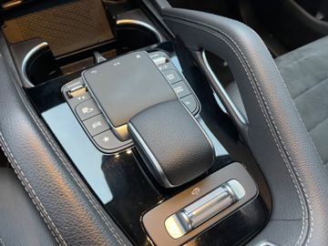 Fahrzeugabbildung Mercedes-Benz GLE350d 4Matic AMG*Distronic*Panorama*Multibeam*