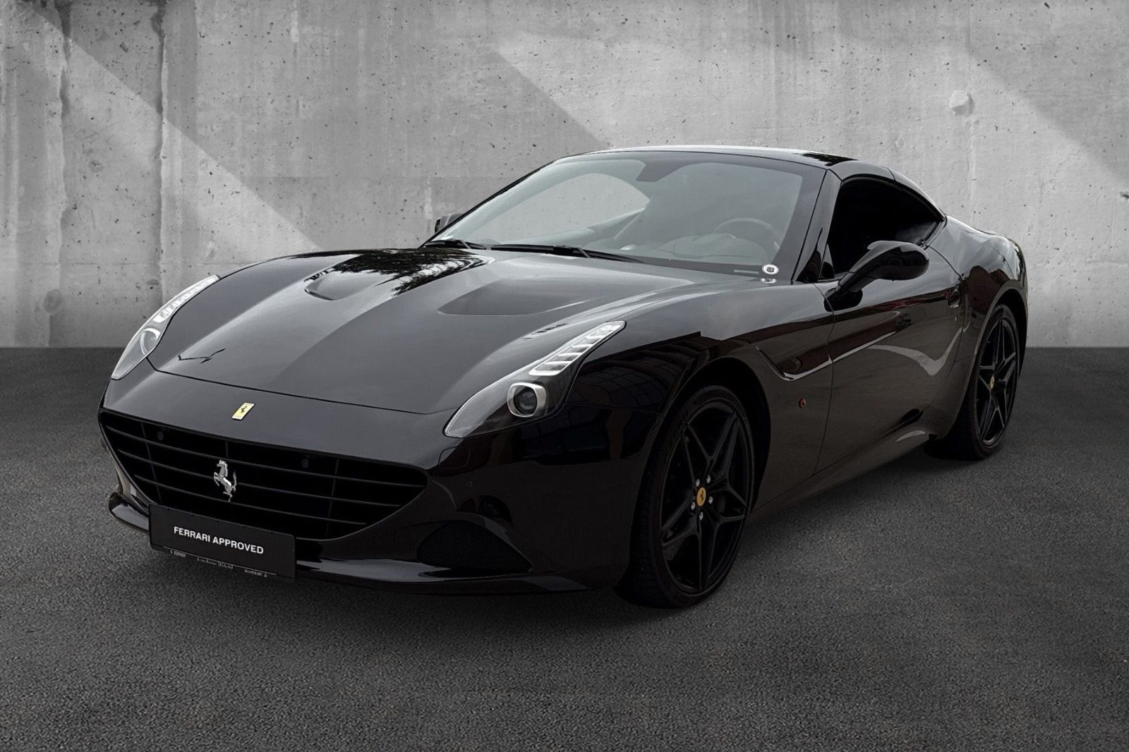 Fahrzeugabbildung Ferrari California T*All Black*