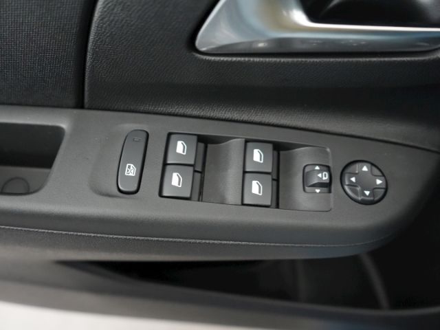 Corsa F FACELIFT+LED+RÜCKFAHRKAMERA+SITZHEIZUNG+