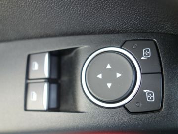 Bild 13 Ford Fiesta Klima Winterpaket DAB LED