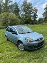 Ford Fiesta 1.3, 2005, sehr guter Zustand,... - Ford Fiesta aus 2005: 1.3
