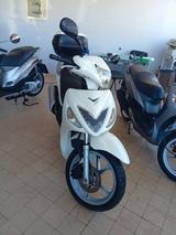 Suzuki UX Sixteen 125 . - SUZUKI SIXTEEN 125